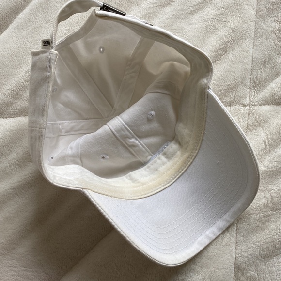 Vans x NYC Baseball Hat - Picture 5 of 5
